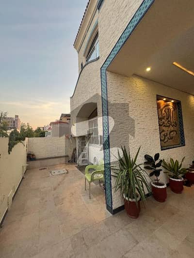 بحریہ انکلیو - سیکٹر سی 1 بحریہ انکلیو,بحریہ ٹاؤن,اسلام آباد میں 6 کمروں کا 10 مرلہ مکان 5.5 کروڑ میں برائے فروخت۔