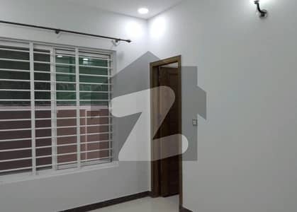 آئی ۔ 8 اسلام آباد میں 9 کمروں کا 14 مرلہ مکان 18.0 کروڑ میں برائے فروخت۔