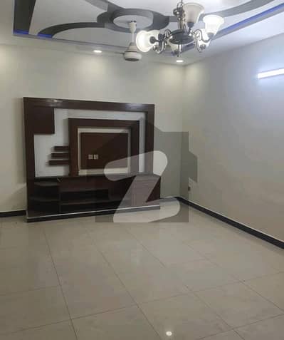 A House Of 1 Kanal In I-8