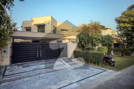 1 Kanal House Available For Rent