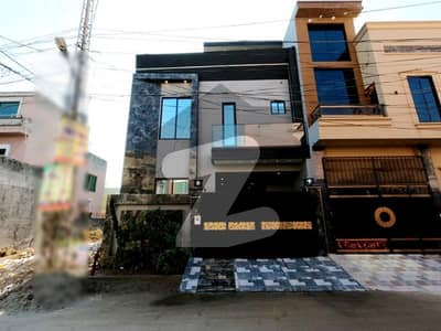 5 Marla House For Sale In The Perfect Location Of Nawab Town - Block E