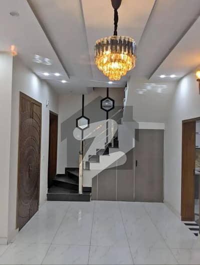 1 kanal upper portion available for rent ex park view phase 8