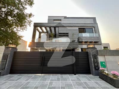 10 Marla House Is Available For Sale In Bahria Town Quaid Block Lahore