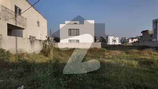 10 Marla Residential Plot Ideally Situated In DHA Phase 6 - Block E