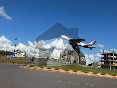 prime location 10 Marla plot available for sale in reasonable price