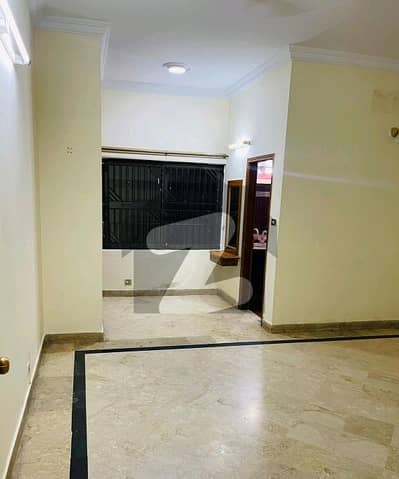 آئی ۔ 8/3 آئی ۔ 8,اسلام آباد میں 3 کمروں کا 14 مرلہ بالائی پورشن 1.9 لاکھ میں کرایہ پر دستیاب ہے۔