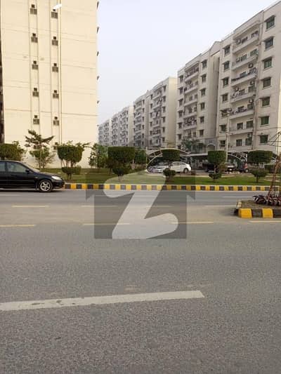 10 Marla 3 bedroom apartments available for sale