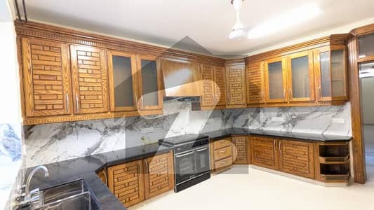 ایف ۔ 6 اسلام آباد میں 6 کمروں کا 1 کنال مکان 16.8 لاکھ میں کرایہ پر دستیاب ہے۔