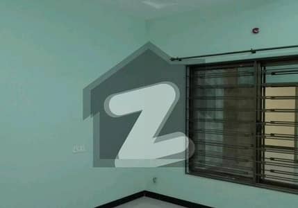 آئی ۔ 8/3 آئی ۔ 8,اسلام آباد میں 3 کمروں کا 12 مرلہ بالائی پورشن 1.6 لاکھ میں کرایہ پر دستیاب ہے۔