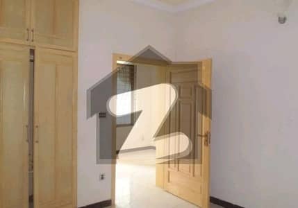 آئی ۔ 8/3 آئی ۔ 8,اسلام آباد میں 3 کمروں کا 14 مرلہ بالائی پورشن 1.35 لاکھ میں کرایہ پر دستیاب ہے۔