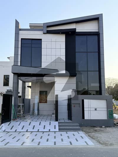 ڈی ایچ اے 11 رہبر فیز 2 ڈی ایچ اے 11 رہبر,لاہور میں 3 کمروں کا 5 مرلہ مکان 3.0 کروڑ میں برائے فروخت۔