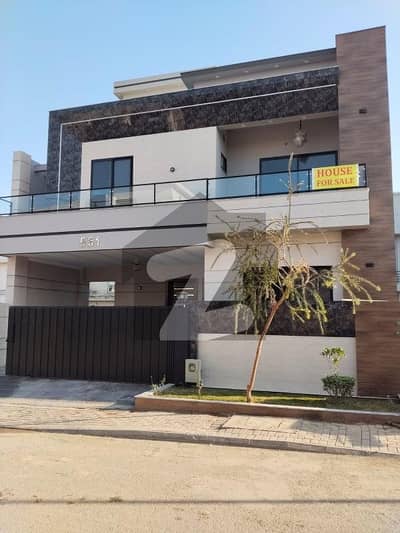 Aesthetic House Of 10 Marla For sale Is Available