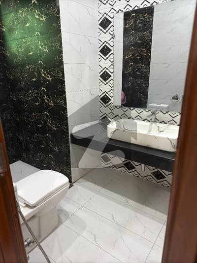 ڈی ایچ اے فیز 1 - سیکٹر اے ڈی ایچ اے ڈیفینس فیز 1,ڈی ایچ اے ڈیفینس,اسلام آباد میں 3 کمروں کا 1 کنال بالائی پورشن 1.0 لاکھ میں کرایہ پر دستیاب ہے۔