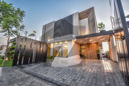 1 Kanal 100% Orignal Pick Luxury House For Rent Near Park Hot Location