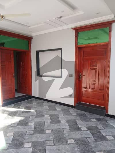 ممتاز سٹی - چناب بلاک ممتاز سٹی,اسلام آباد میں 5 کمروں کا 7 مرلہ مکان 3.3 کروڑ میں برائے فروخت۔