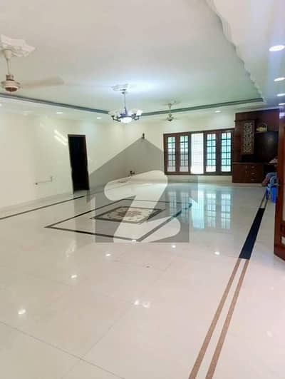 ڈی ایچ اے فیز 6 ڈی ایچ اے ڈیفینس,کراچی میں 6 کمروں کا 2 کنال مکان 15.5 کروڑ میں برائے فروخت۔