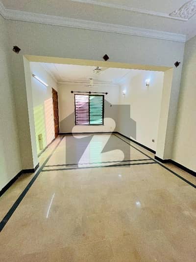 10 marla Lush Condtion Ground + Basement House For Rent