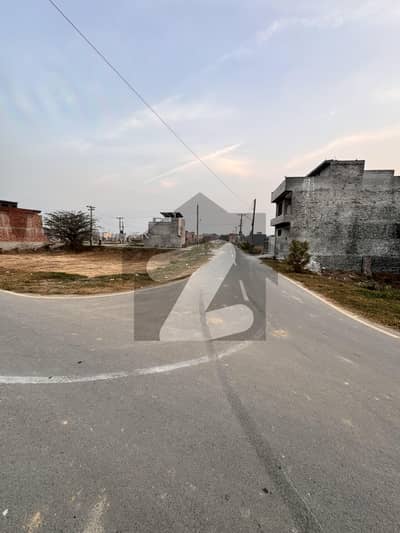 5 M Plot for sale Prime Location Alhafeez Garden