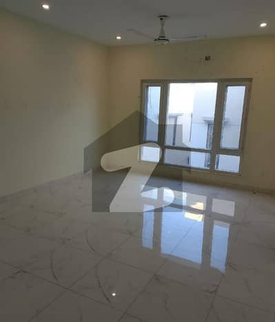 ڈی ایچ اے فیز 6 ڈی ایچ اے ڈیفینس,کراچی میں 3 کمروں کا 1 کنال بالائی پورشن 3.0 لاکھ میں کرایہ پر دستیاب ہے۔