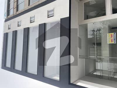 ڈی ایچ اے فیز 8 - کمرشل براڈوے ڈی ایچ اے فیز 8,ڈیفنس (ڈی ایچ اے),لاہور میں 4 مرلہ دفتر 55.0 ہزار میں کرایہ پر دستیاب ہے۔