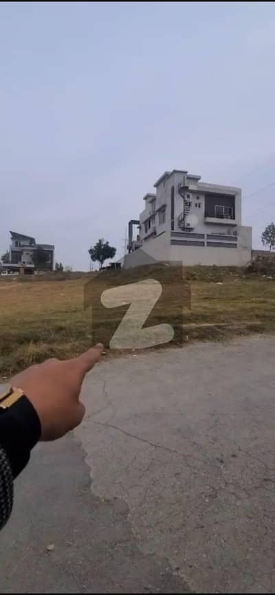 Extra Land 6 Marla Paid Plot G Block