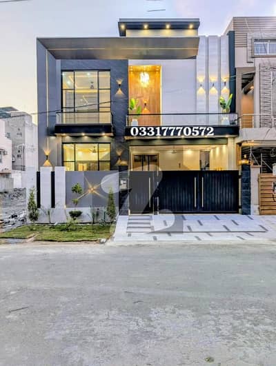 8 Marla Premium Designer House for Sale in Valencia Town Park Facing