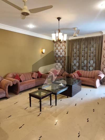 آئی ۔ 8 اسلام آباد میں 4 کمروں کا 14 مرلہ مکان 4.5 لاکھ میں کرایہ پر دستیاب ہے۔