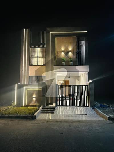 سٹی ہاؤسنگ سوسائٹی گوجرانوالہ میں 5 کمروں کا 5 مرلہ مکان 2.55 کروڑ میں برائے فروخت۔