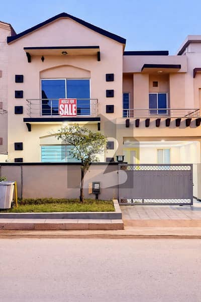 بحریہ ٹاؤن فیز 8 بحریہ ٹاؤن راولپنڈی,راولپنڈی میں 5 کمروں کا 7 مرلہ مکان 2.35 کروڑ میں برائے فروخت۔