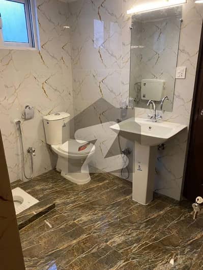 جی ۔ 11 اسلام آباد میں 3 کمروں کا 14 مرلہ زیریں پورشن 1.95 لاکھ میں کرایہ پر دستیاب ہے۔