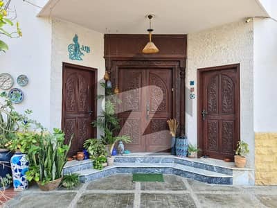 A Spacious 600 Square Yards House In DHA Phase 1