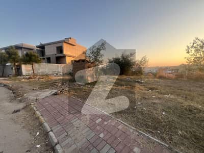 ڈی ایچ اے فیز 3 ۔ بلاک بی ڈی ایچ اے ڈیفینس فیز 3,ڈی ایچ اے ڈیفینس,اسلام آباد میں 1 کنال رہائشی پلاٹ 2.65 کروڑ میں برائے فروخت۔