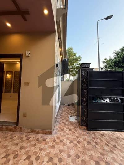 3 Marla LUXURY Living Awaits Outclass Double-Storey House In Al Kabir Town Phase 2