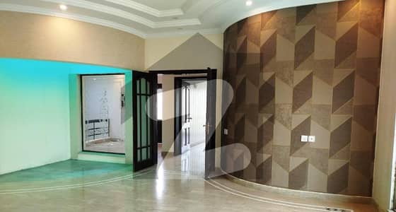 1 Kanal Beautiful House For Rent DHA Phase 3