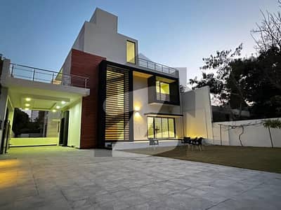 F-8 Corner Luxury House For Sale, Size 888 sq. yards, 10 Bedrooms, Demand 44 Crore