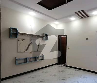 گارڈن ٹاؤن لاہور میں 3 کمروں کا 6 مرلہ فلیٹ 3.25 کروڑ میں برائے فروخت۔