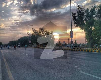 بحریہ ٹاؤن شاہین بلاک بحریہ ٹاؤن سیکٹر B,بحریہ ٹاؤن,لاہور میں 10 مرلہ رہائشی پلاٹ 2.5 کروڑ میں برائے فروخت۔