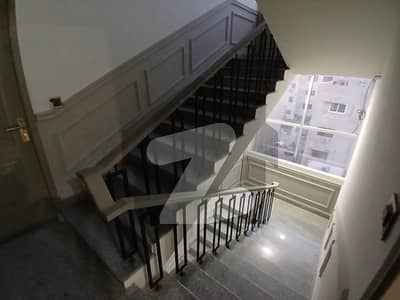 صبا کمرشل ایریا ڈی ایچ اے فیز 5,ڈی ایچ اے ڈیفینس,کراچی میں 2 مرلہ دفتر 1.0 کروڑ میں برائے فروخت۔