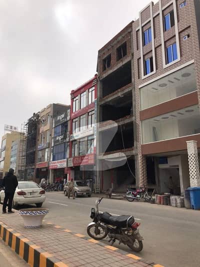 پارک ویو سٹی ۔ ٹوپز بلاک پارک ویو سٹی,لاہور میں 10 مرلہ رہائشی پلاٹ 1.5 کروڑ میں برائے فروخت۔