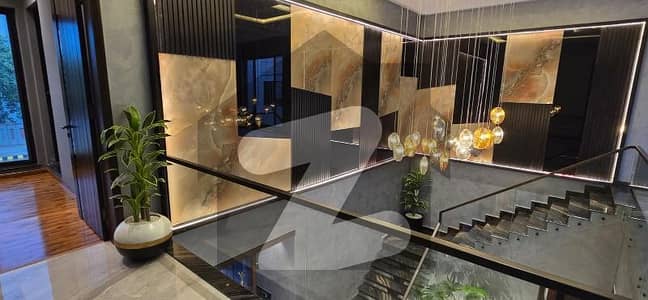 ڈی ایچ اے فیز 6 ڈیفنس (ڈی ایچ اے),لاہور میں 5 کمروں کا 1 کنال مکان 8.15 کروڑ میں برائے فروخت۔