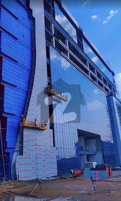 Boutique Mall Old D Mall GIGA SHOP for Sale