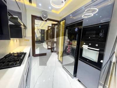 بحریہ ٹاؤن فیز 8 بحریہ ٹاؤن راولپنڈی,راولپنڈی میں 5 کمروں کا 7 مرلہ مکان 2.65 کروڑ میں برائے فروخت۔ بحریہ ٹاؤن فیز 8 بحریہ ٹاؤن راولپنڈی,راولپنڈی میں 5 کمروں کا 7 مرلہ مکان 2.65 کروڑ میں برائے فروخت۔