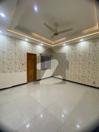 lower GROUND PORTION AVAILABLe gas, Electricity,water