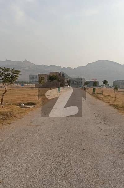 10 Marla Ready-For-Construction Plot In Faisal Hills B Block Park Street