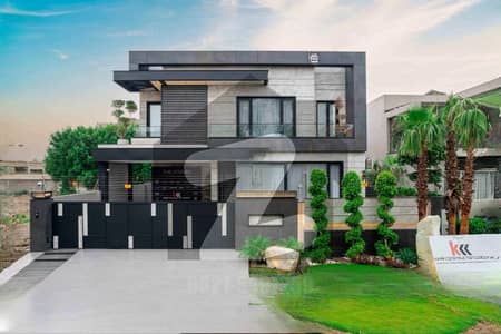 ڈی ایچ اے فیز 6 - بلاک سی فیز 6,ڈیفنس (ڈی ایچ اے),لاہور میں 6 کمروں کا 1 کنال مکان 22.5 کروڑ میں برائے فروخت۔