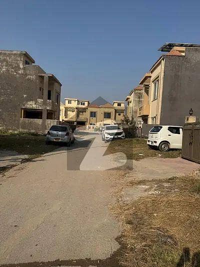 بحریہ ٹاؤن فیز 8 ۔ بلاک این بحریہ ٹاؤن فیز 8,بحریہ ٹاؤن راولپنڈی,راولپنڈی میں 5 مرلہ کمرشل پلاٹ 1.0 کروڑ میں برائے فروخت۔