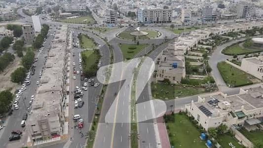 لو کاسٹ ۔ بلاک سی لو کاسٹ سیکٹر,بحریہ آرچرڈ فیز 2,بحریہ آرچرڈ,لاہور میں 4 مرلہ کمرشل پلاٹ 2.1 کروڑ میں برائے فروخت۔