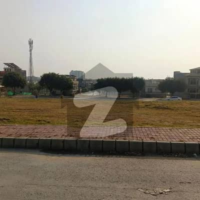 2 Kanal Plot for Sale in   Garden City Zone 1