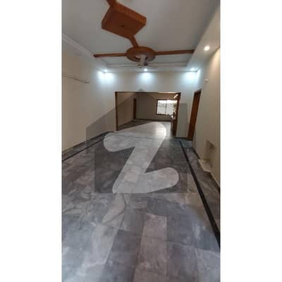 کینال ویو لاہور میں 5 کمروں کا 2 کنال مکان 10.5 کروڑ میں برائے فروخت۔