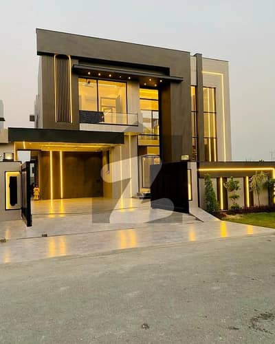 ٹاپ سٹی 1 اسلام آباد میں 8 کمروں کا 1 کنال مکان 7.0 کروڑ میں برائے فروخت۔